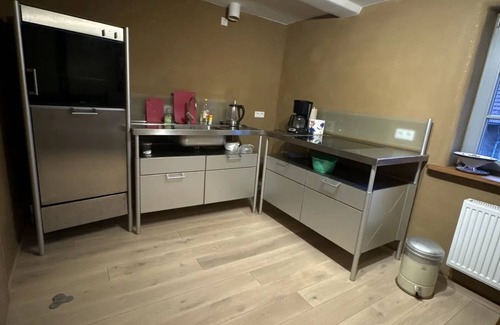 Schoneberg Apartment | Apartment 'Schöneberger Bauernhof - Kuhstall' with Shared Terrace, Shared Garden and Wi-Fi