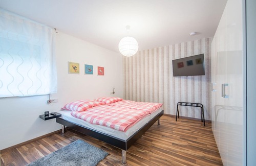 Kirchheim unter Teck Apartment | Apartment Kirchheim - 2.5 Zi modern furnishings, centrally located