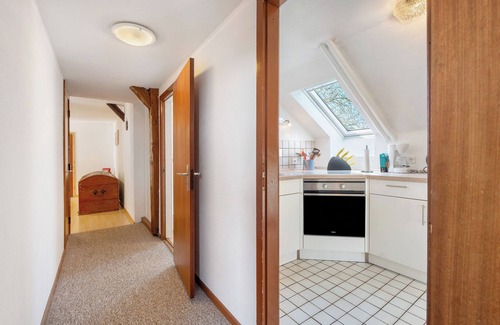 Rabenkirchen-Faulueck Apartment | Apartment 'am Park' with Shared Terrace and Shared Garden