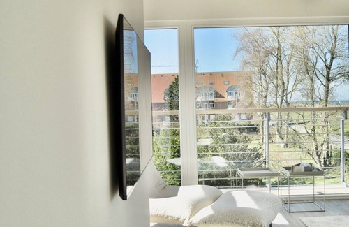 Kalifornien Apartment | Apartment 'Ferienwohnung Steuerbord' with Sea View, Balcony and Wi-Fi
