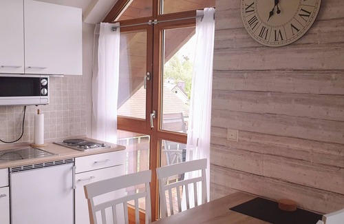 Schondorf am Ammersee Apartment | Apartment in a great location with a beautiful balcony, close to Ammersee