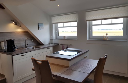 Groven Apartment | Apartment 'Deichblick' with Balcony
