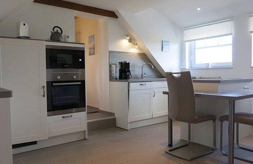 Groven Apartment | Apartment 'Deichblick' with Balcony