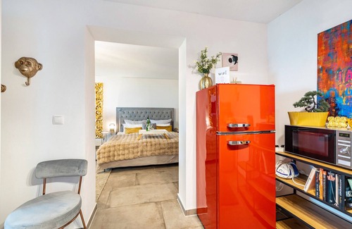 Duisburg Sud Apartment | Apartment 'Deluxe Apartement Mit Terrasse' with Shared Terrace and Wi-Fi