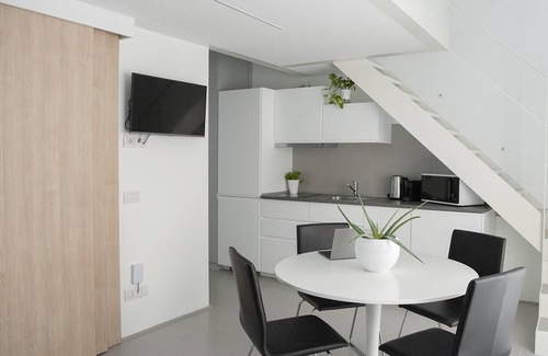 Guastalla Apartment | Apartment-Deluxe-con Soppalco-Ensuite with Shower