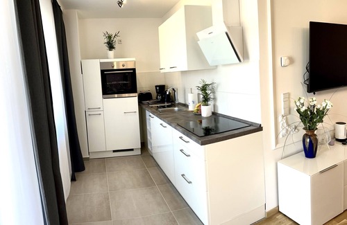 Zentrum-Nord Apartment | Apartment-Deluxe-Private Bathroom-Balcony-Blumenstraße 54