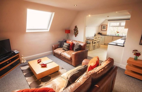 Gateshead Apartment | Apartment-Deluxe-Ensuite with Bath-Garden view