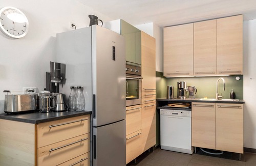 Werben Apartment | Apartment 'Der Flusshof, Scheunenwohnung' with Shared Terrace, Shared Garden and Wi-Fi