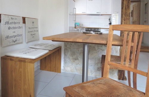 Lenningen Apartment | Apartment "Die Schmiede" with Private Terrace & Wi-Fi