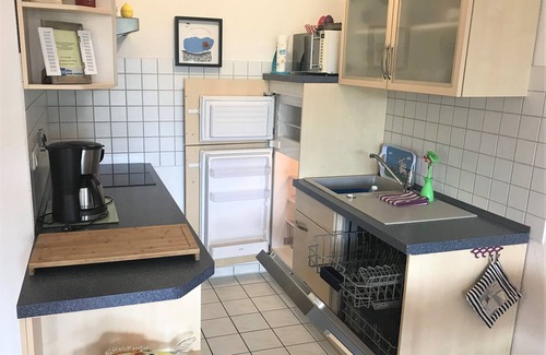 Nordliche Muhlenvorstadt Apartment | Apartment, directly on the water, near BDH, university hospital and city Pets welcome