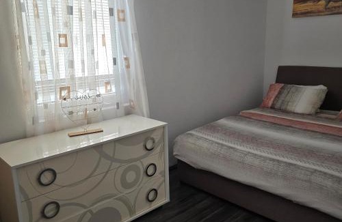 Lastva Grbaljska Apartment | Apartment Djordje Budva-Jaz
