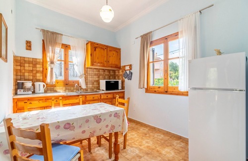 Kato Korakiana Apartment | Apartment 'Dolce Far Niente' with Shared Terrace, Wi-Fi and Air Conditioning