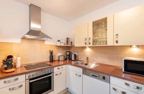 Muritz Apartment | Apartment 'Domizil Eden - Erdgeschoss' with Private Terrace, Private Garden and Wi-Fi