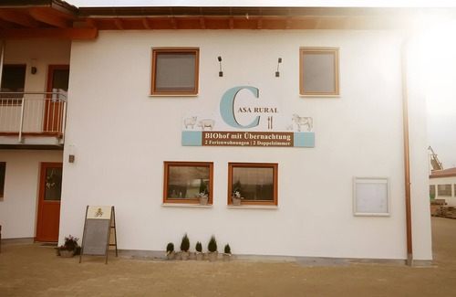 Nerenstetten Apartment | Apartment 'Doppelzimmer 3' with Shared Terrace, Shared Garden and Wi-Fi