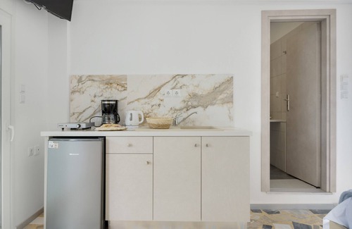 Panormos Apartment | Apartment 'Double Studio No 9' with Balcony and Wi-Fi