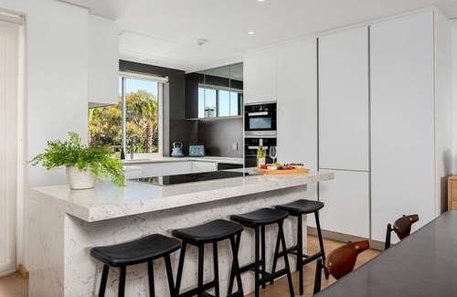 Victoria and Alfred Waterfront Apartment | Apartment Dovenby - Two Bedroom Apartment, Sleeps 4