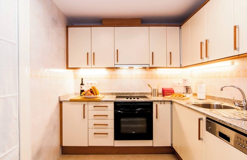 Cala Agulla Apartment | Apartment “Drac Blanc 1-3” with Sea View, Balcony, Garden & Air Conditioning