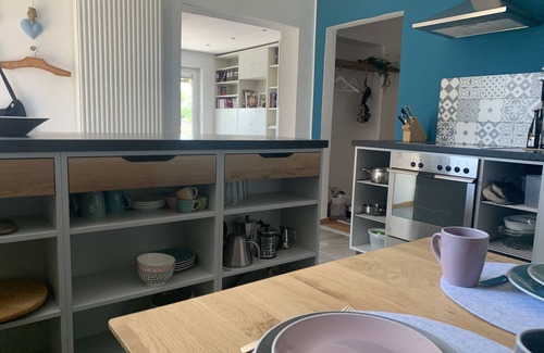 Losheim am See Apartment | Apartment "Draußen am See" with Private Sauna, Garden & Wi-Fi