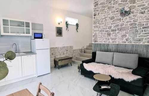 Vela Luka Resort | Apartment "Dream"in a villa with private enter, terrace, garden, swimmig pool.
