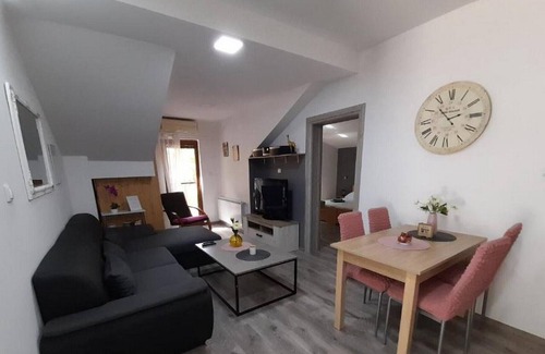 Otocac Apartment | Apartment Dujmović 1 - Two Bedroom Apartment with Terrace