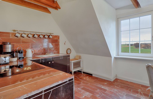 Horsbull Apartment | Apartment 'Emil Nolde Suite' with Shared Garden and Wi-Fi