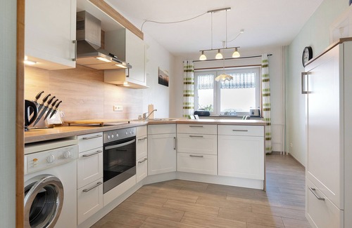 Nordfriesland Apartment | Apartment 'Ebbe' with Shared Garden and Wi-Fi