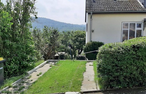 Marburg Apartment | Apartment Eckhardt - quiet apartment (42 sqm) with forest view