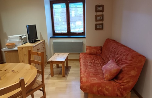 Ceillac Apartment | Apartment Écureuil ideally located in Ceillac