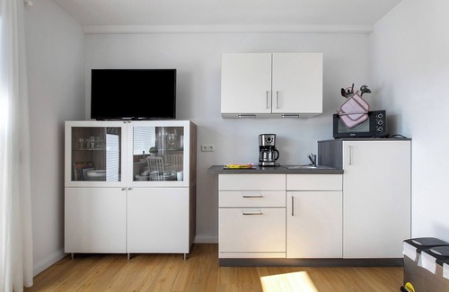 Meldorf Apartment | Apartment 'Edda 3' with Shared Garden, Balcony and Wi-Fi