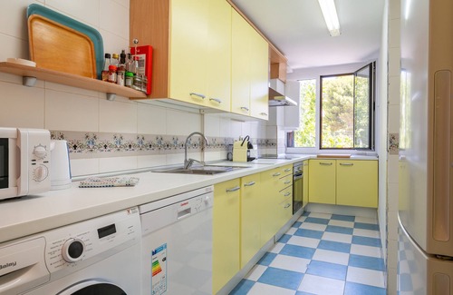 Puerto de Pollensa Apartment | Apartment 'El Barco' with Balcony and Wi-Fi