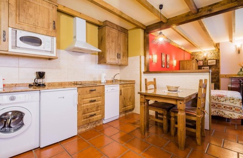 Caboalles de Abajo Apartment | Apartment 'El Hechizo' with Mountain View, Shared Pool and Wi-Fi