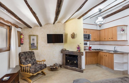 Calar de la Santa House | Apartment 'El Nido' with Mountain View, Shared Pool and Wi-Fi