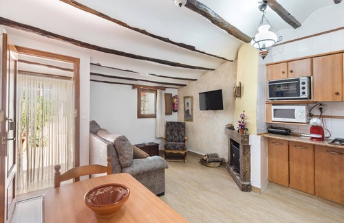 Calar de la Santa House | Apartment 'El Nido' with Mountain View, Shared Pool and Wi-Fi