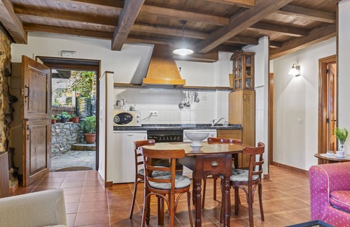 Villacibran Apartment | Apartment 'El Cueto' with Mountain View, Private Terrace and Wi-Fi