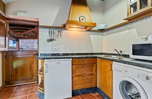 Villacibran Apartment | Apartment 'El Rebocho' with Mountain View, Private Terrace and Wi-Fi