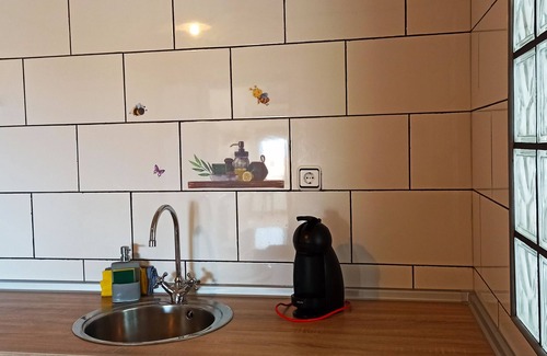 Abalos Apartment | Apartment 'El Guardaviñas El Prado' with Mountain View, Shared Terrace and Wi-Fi