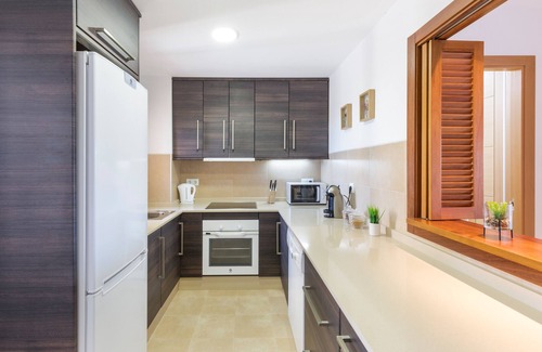 Fuente Alamo de Murcia Apartment | Apartment 'El Oasis Martinica 4 2 A' with Mountain View, Wi-Fi and Air Conditioning