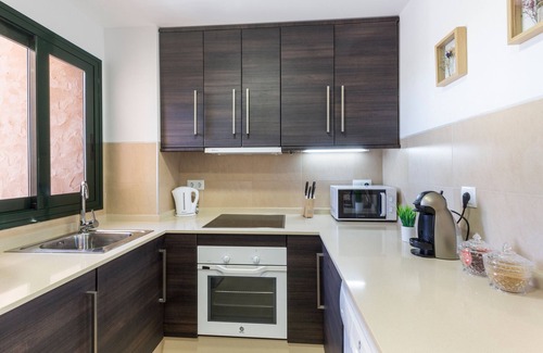 Fuente Alamo de Murcia Apartment | Apartment 'El Oasis Martinica 4 2 A' with Mountain View, Wi-Fi and Air Conditioning