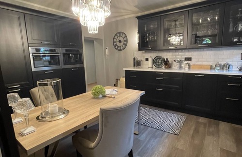 Meissen Apartment | Apartment-Elbtalblick-Deluxe-Private Bathroom-River view