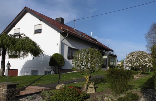 Habscheid Apartment | Apartment Elgas - 4-bed apartment shower /WC, 2 bedrooms