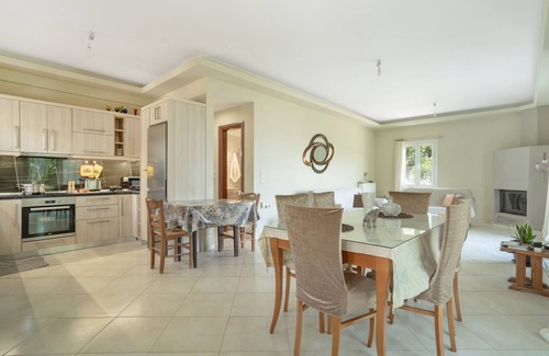 Preveza Apartment | Apartment 'Elia Kanali' with Sea View, Wi-Fi and Air Conditioning