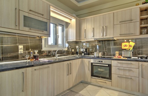 Preveza Apartment | Apartment 'Elia Kanali' with Sea View, Wi-Fi and Air Conditioning