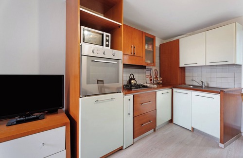Baveno Apartment | Apartment 'Elisa' with Balcony and Wi-Fi