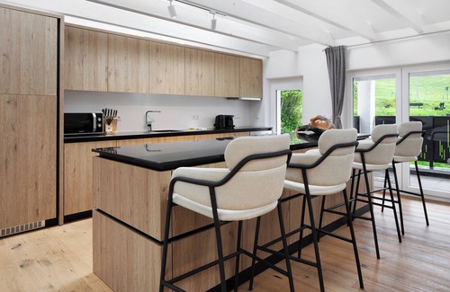 Hofsgrund Apartment | Apartment 'Eljesa's Lichtblick' with Mountain View, Shared Garden and Wi-Fi