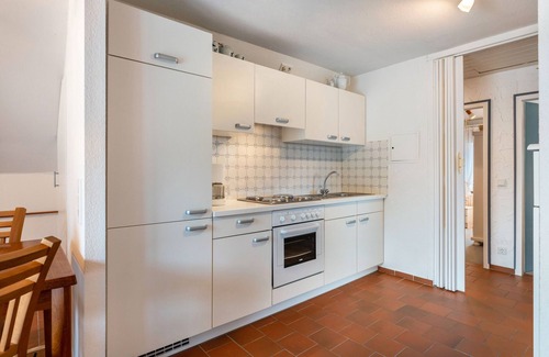 Suederhafen Apartment | Apartment 'Ella Walter, Kiek Ut' with Private Terrace, Shared Garden and Wi-Fi