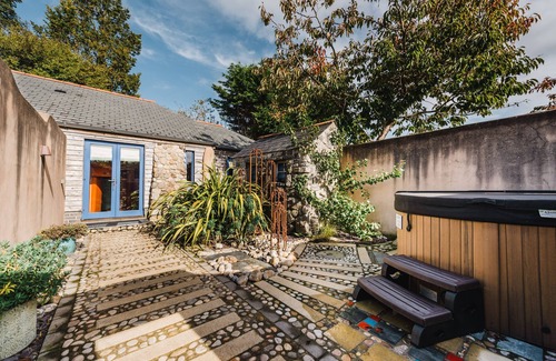 St Austell Apartment | Apartment-Ensuite-The Hiding Places - Nook