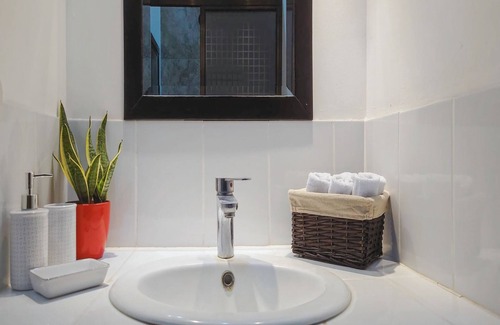 Liberia House | Apartment Equipped With Excellent Location