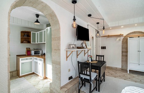 Balzhofen Apartment | Apartment 'Erdmännchen' with Private Terrace, Private Garden and Wi-Fi