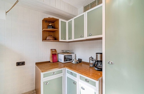 Balzhofen Apartment | Apartment 'Erdmännchen' with Private Terrace, Private Garden and Wi-Fi