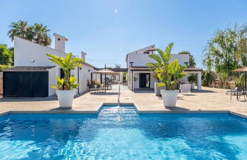 Formentera de Segura Apartment | Apartment 'La Vuelta 5' with Mountain View, Wi-Fi and Air Conditioning